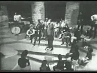 Howlin' Wolf - How Many More Years