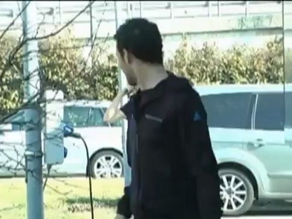 Auto-Crash! Doch Cavendish kommt glimpflich davon