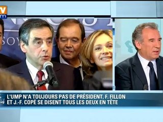 UMP : François Bayrou dénonce "une double fracture"