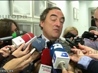 Rosell ve negativo dar residencia por compra de pisos