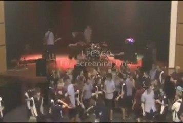 Gitarist Gaza Gelince Fena Halde Yere Çakılıyor