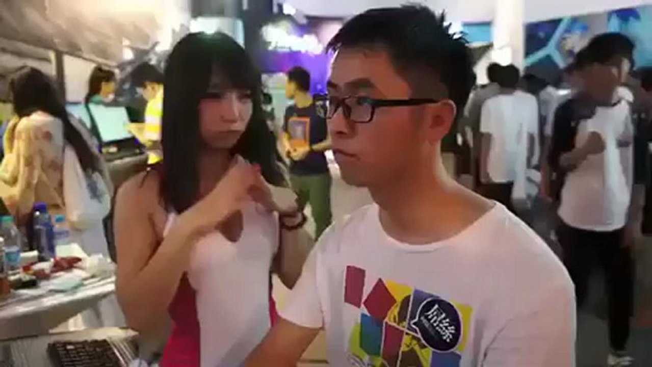 Sexy Japanese Distruction (Oyun Oynarken Dikkati Dağılmayan - Seksi Japon Kizlari)