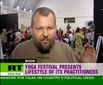 Yoga mania stretches Moscow