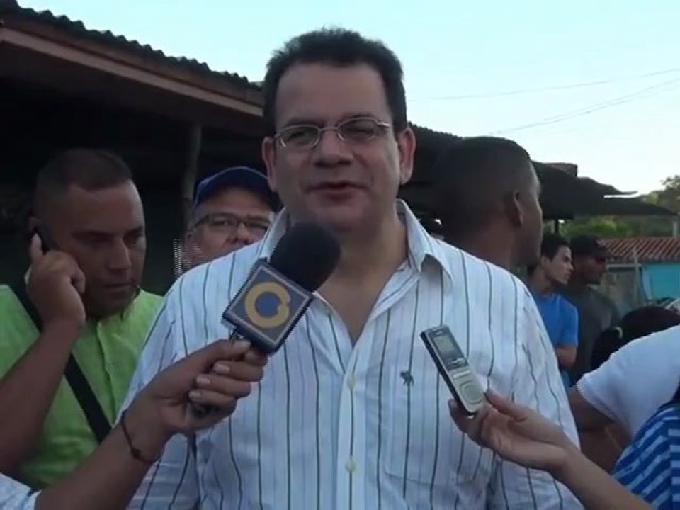 "Gato" Briceño respeta decisión de la MUD de apoyar a Soraya Hernández, pero seguirá como candidato