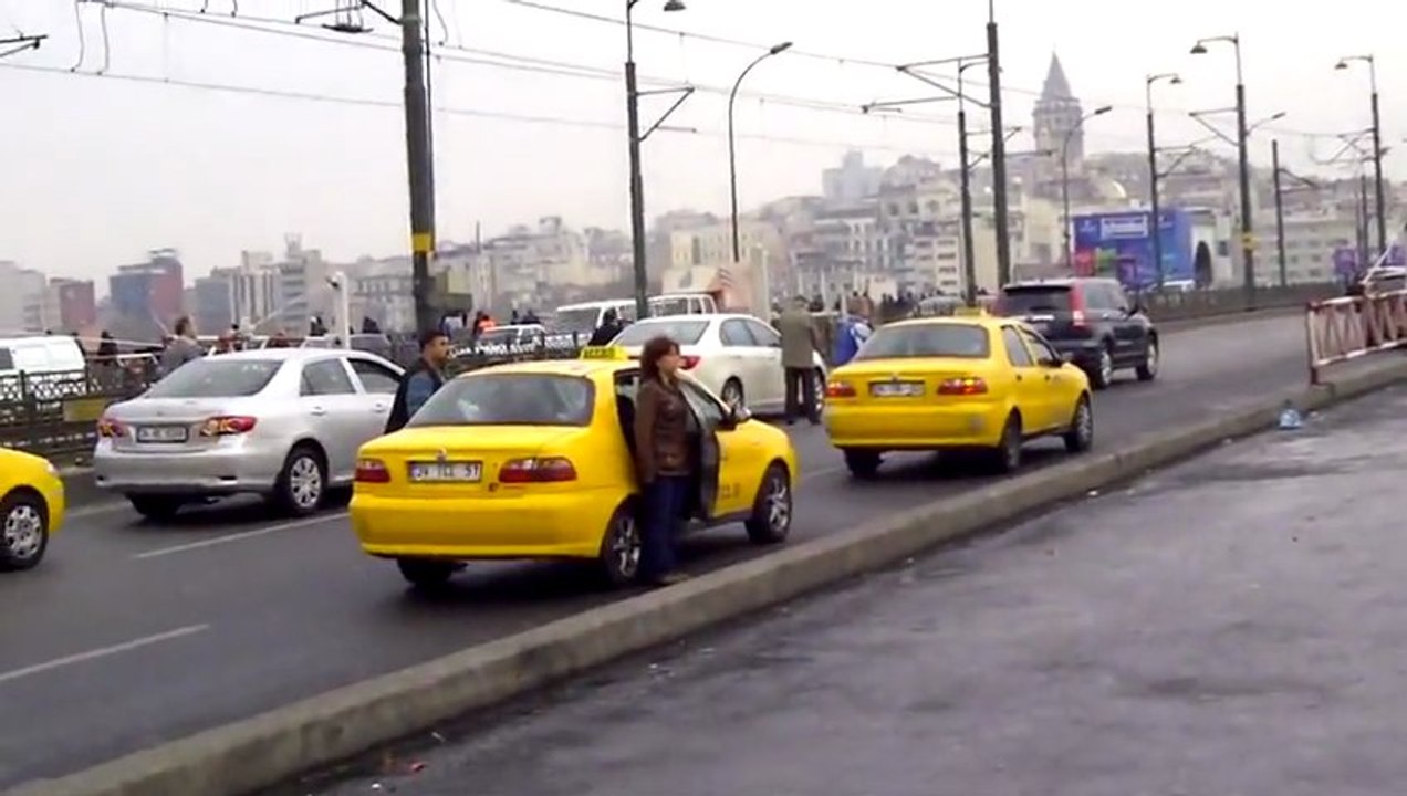Minute de silence en Turquie : 10 Novembre 2012 (Mustafa Kemal Atatürk)