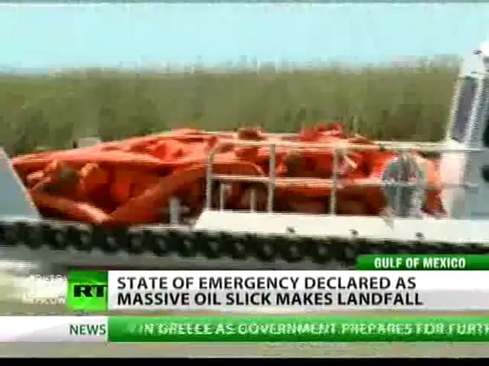 Oil spill reaches Gulf Coast, threat of worst US environmental disaster