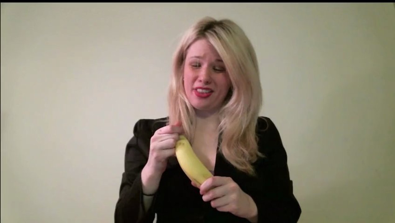 Easy Online Business, Hot Girl and a Banana?