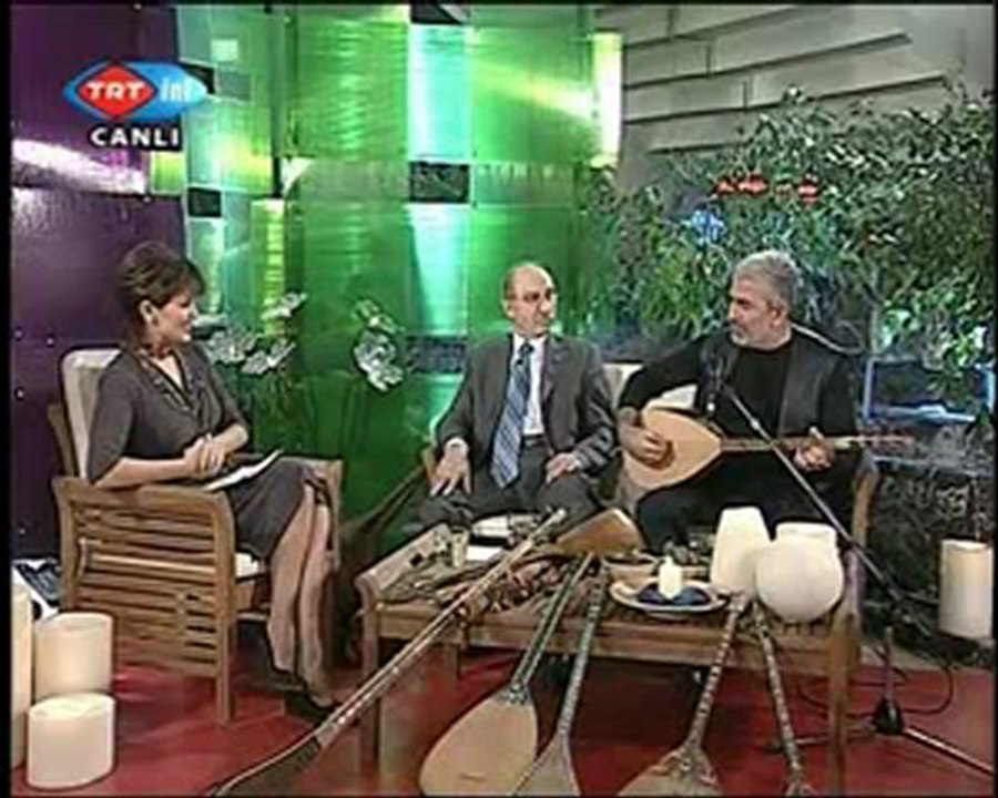 Esat Kabakli      " Ben seni sevdigimi dünyalara bildirdim "