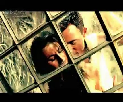 Mustafa Sandal Natalia-Aska Yürek Gerek -chatbiziz.com