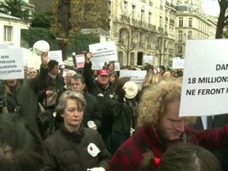 Un repas imaginaire pour défendre l'aide alimentaire européenne