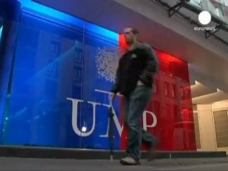 French centre-right split as Fillon contests Copé win