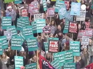 UK student protest disrupted by hardliners