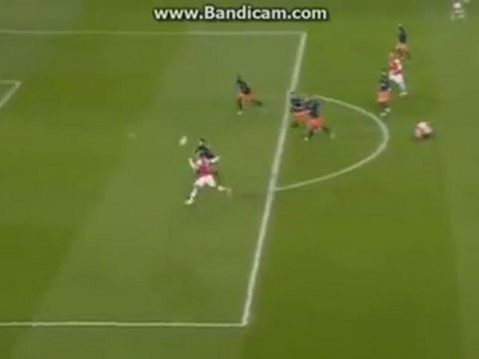 Lucas Podolski Amazing Goal (Arsenal 2 - 0 Montpellier) 21.11.2012 -