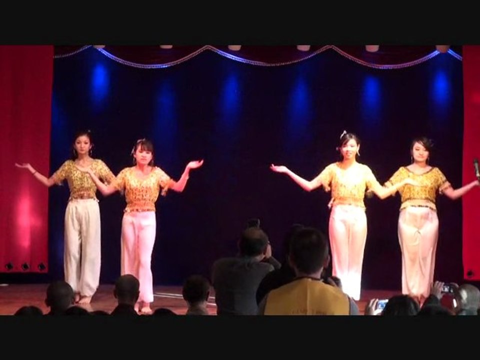 04. Múa ẤN Độ - Julie, Sophie, Kim Linh, Lan Anh