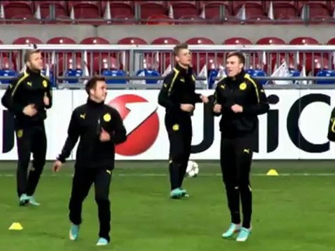 Dortmund - Götze jongle avec son chewing-gum !