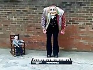 Monkey Piano Juggler