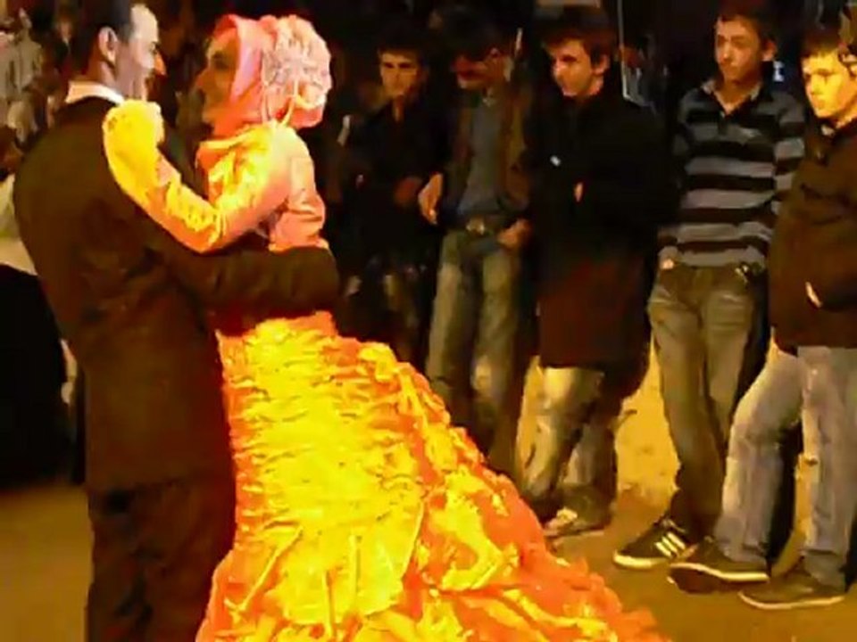 25. kasim  2012.Yeni köy muhtarinin kizinin nisan eylencesi. 020