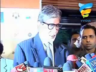 BIG B SINGS HIS PRAISES