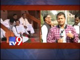 Telangana MPs say Jai Telangana in front of Parliament