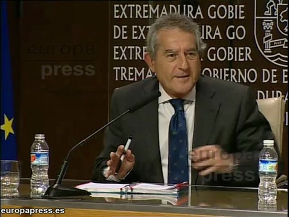 Fernández: "Extremadura no es menos que Navarra"