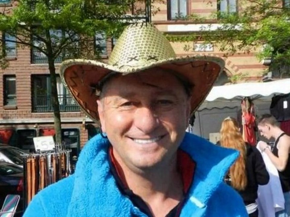 Reisebüro Fella Hammelburg Video Urlaubsvideo Fischmarkt Hamburg Sonntag Morgen bis 9.30 Uhr