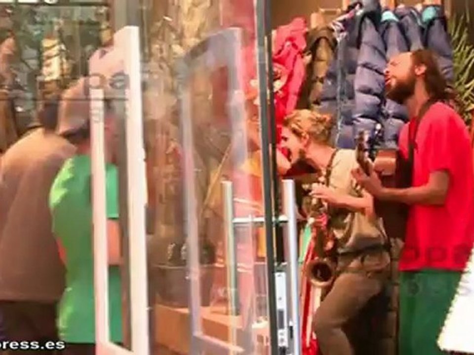 Usain Bolt felicita la Navidad en Barcelona