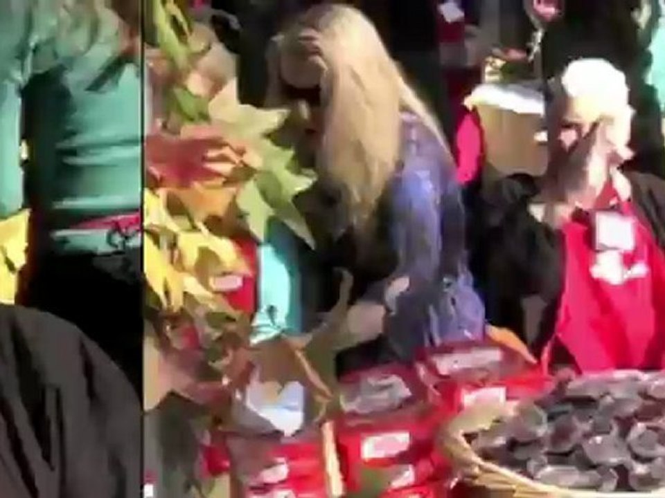 Celebs Battle Through Thanksgiving