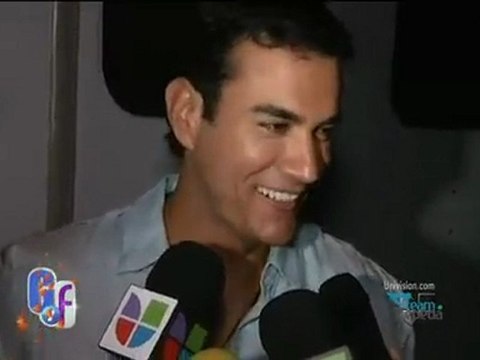 David Zepeda @davidzepeda1 en Extraña Palabra: ¿Que es un ósculo? || EGYF