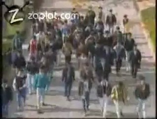 Yoldan Geçen Japonların Koşan İnsanlara Komik Tepkileri