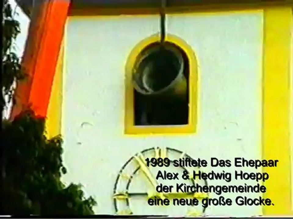 Pünderich bekommt eine neue Glocke 1989