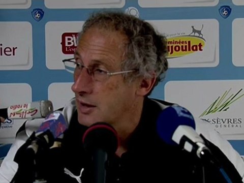 Conférence de presse Chamois Niortais - Châteauroux : Pascal GASTIEN (NIORT) - Didier THOLOT (LBC) - saison 2012/2013