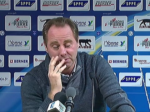 Conférence de presse AJ Auxerre - FC Nantes : Jean-Guy WALLEMME (AJA) - Michel DER ZAKARIAN (FCN) - saison 2012/2013