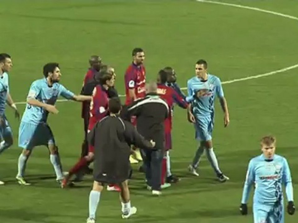 Tours FC (TOURS) - GFC Ajaccio (GFCA) Le résumé du match (15ème journée)