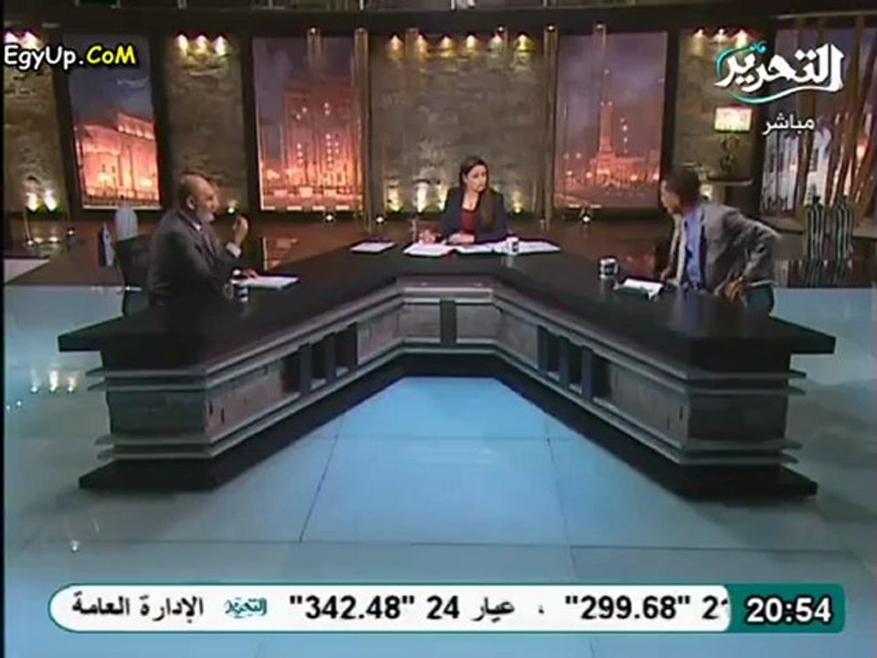 صفوت حجازى ما فيش قاضى على راسة ريشه و الشريعة الاسلامية ستطبق رغم انف الجميع ... حجازى لو الرئيس مرسى اصدر قرار بعتقال مواطن هكون اول واحد فى التحرير ....