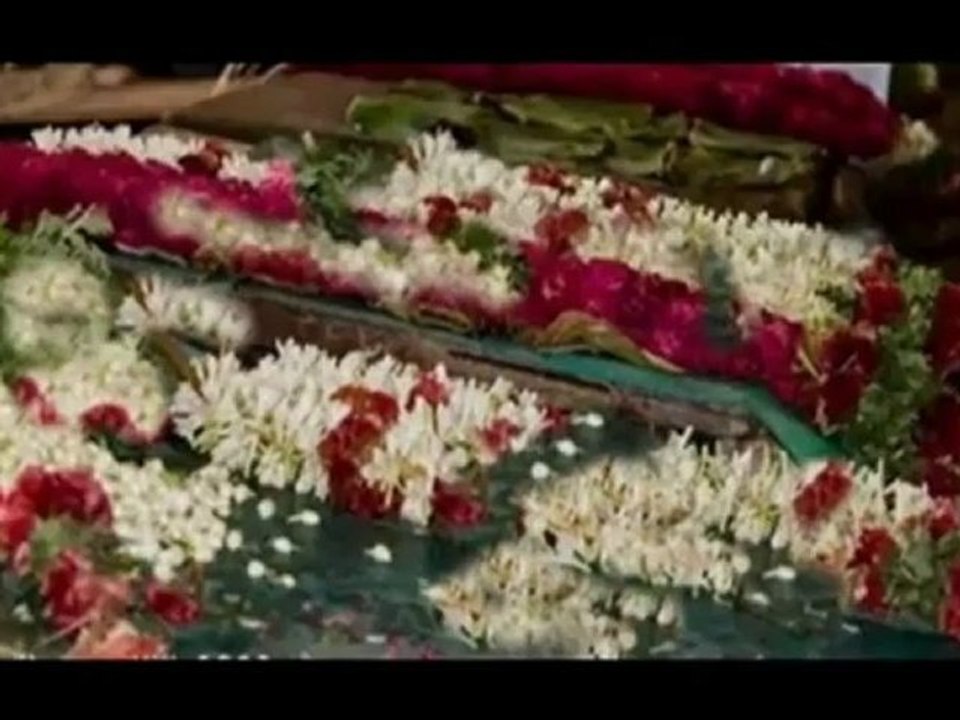 Rabindra Sangeet- Bahu Yuger O Par Hote-  Debabrata Biswas