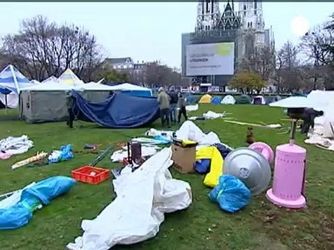 Asylum seekers protest against conditions in Austria centre