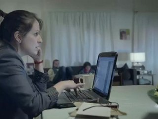 Une mère de famille achète des armes - AXA