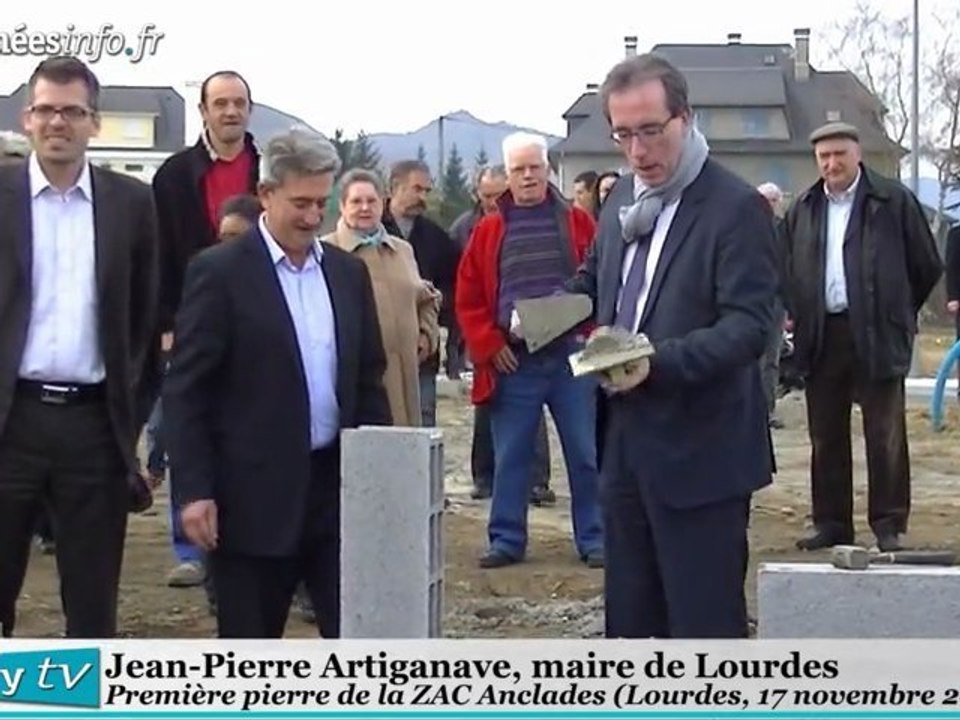 Lourdes Zac Anclades Premiere Pierre (17 novembre 2012)