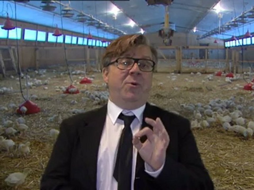 L'Agence - 25.11.2012 - L'Agent Bugnon envoyé spécial dans un élevage de dindes