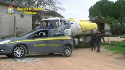 Macerata - Rifornimento con il gasolio agricolo, due denunce (27.11.12)