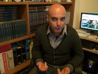 Protesta si, sciopero no - Video editoriale del 25/11/2012 per www.ilfattovesuviano.it