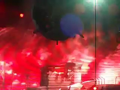 Entrée + extrait de -Allumer le feu- au SDF le 15 Juin 2012