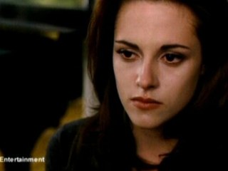 "Twilight" takes bite out of box office