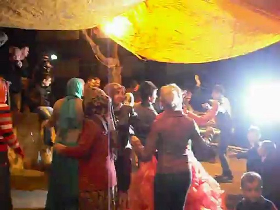 25. kasim  2012.Yeni köy muhtarinin kizinin nisan eylencesi. 026