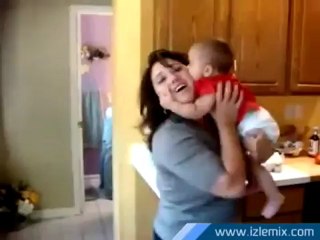 Bebeğin Annesine Kızması Sonucunda Ortaya Çıkan En Komik Görüntüler