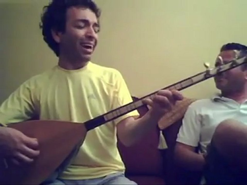 sesliseviyore.com Süpersin Oğuz Aksaç Oğuz Aksaç kirpiğin kaşına değdiği zaman