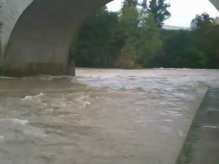 The river the Gave D'Oloron at Sauveterre-de-Béarn