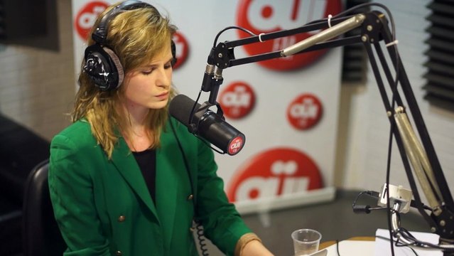 Christine & The Queens - Bashung Cover - Session Acoustique OÜI FM