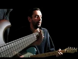 Marc Beedoo - Elle sourit presque tout le temps