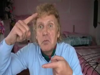 Анекдот про жадного пацана.